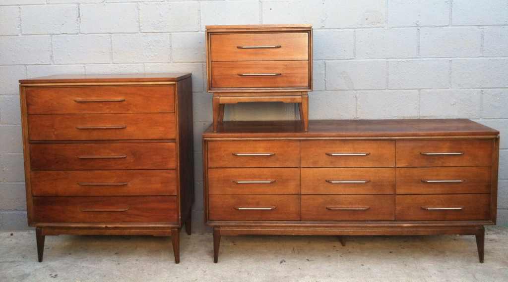 Mid Century Bedroom Set: Dresser, Highboy & Nightstand | Rusty Gold ...